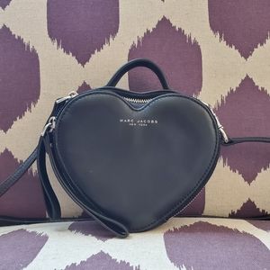 MARC JACOBS LEATHER HEART CROSSBODY